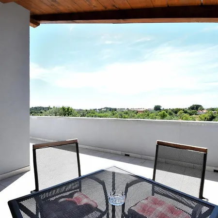Apartament Culjak *